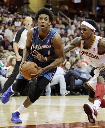 因伤退出国家队后，亚马尔目前已回到巴塞罗那（伤退国家队后，亚马尔已返回巴塞罗那）