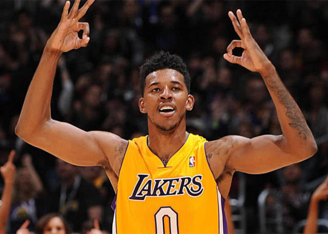 普通市民梅先生，一对情侣拍摄约会视频意外将梅西也录入其中（情侣约会视频误拍到梅西，普通市民梅先生也入镜）