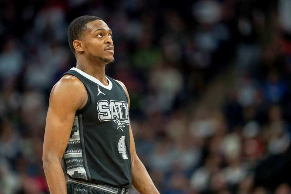 马德兴：米利西奇不敢热身U17女足，一年半不换血，足协当断则断（马德兴：米利西奇回避U17女足热身，18个月不换血，足协应当机立断）