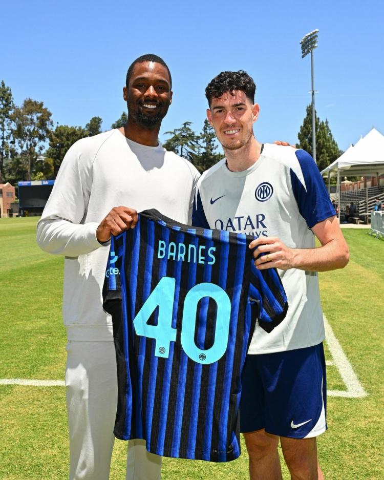 曼城vs勒沃库森：马尔穆什搭档萨维尼奥，哈兰德替补待命（曼城对阵勒沃库森：萨维尼奥联手马尔穆什，哈兰德替补候命）