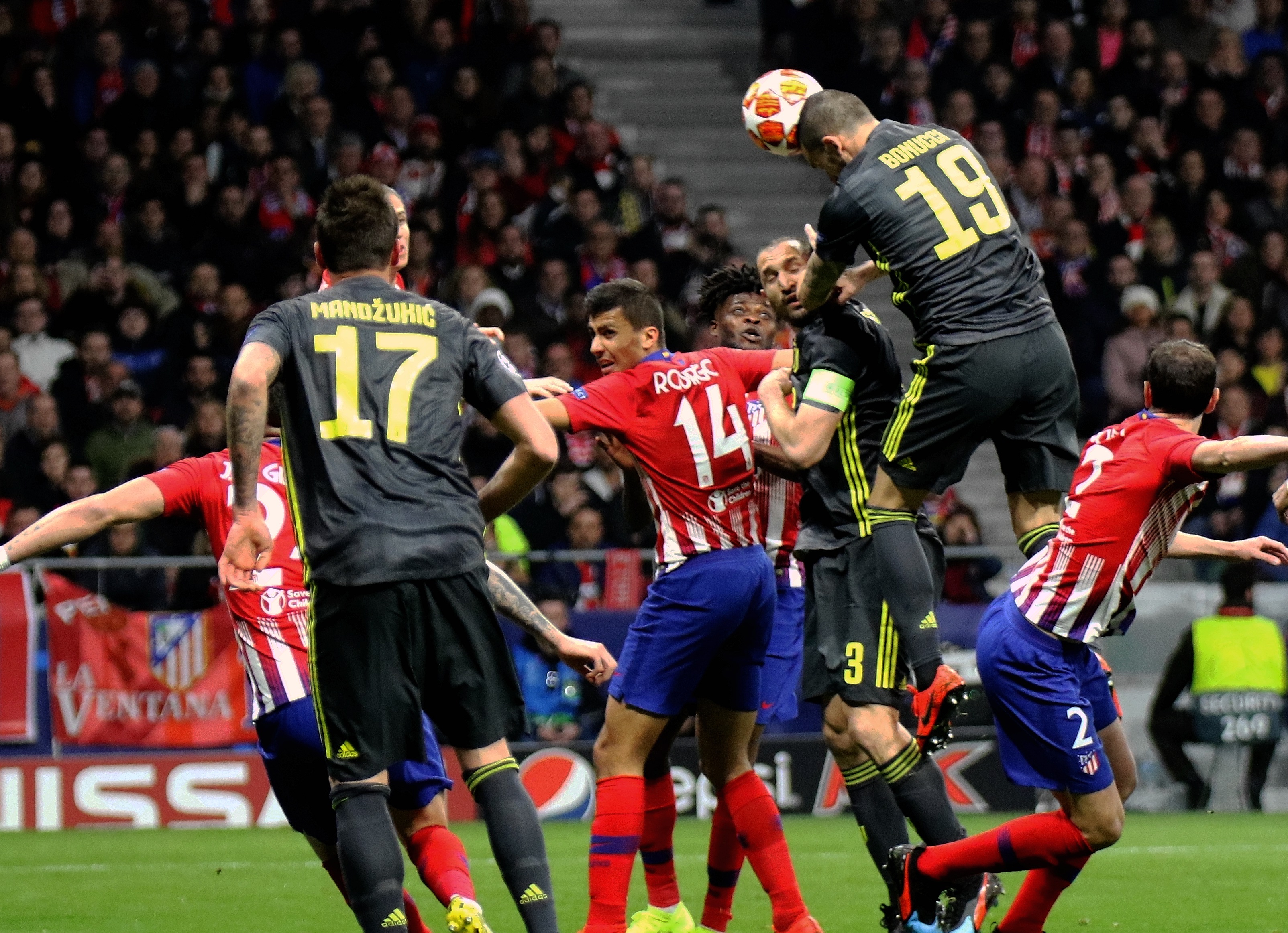 其他大洲足球中北美：哥斯达黎加出师不利，库拉索或成新军