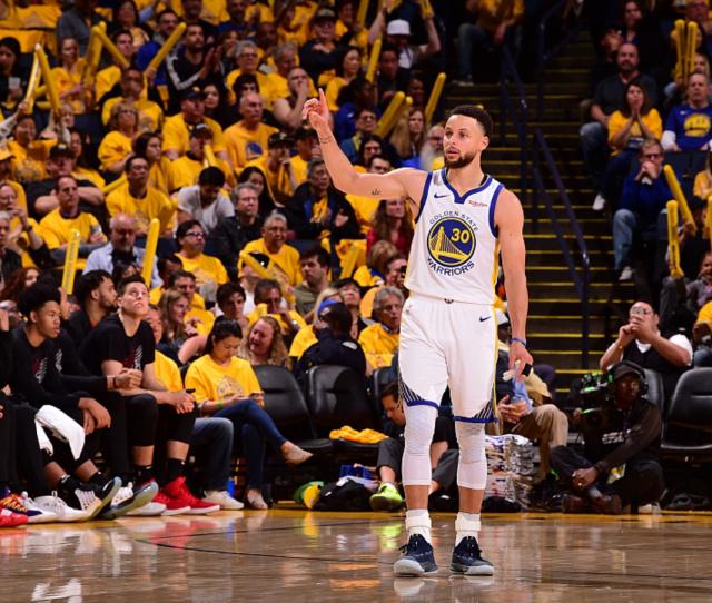 记者：罗马可能向佩7提供降薪合同，迪巴拉的续约要复杂得多（记者：罗马考虑向佩7提供降薪续约，迪巴拉的续约问题更为复杂）